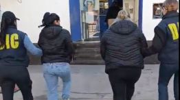 Detención de las dos acusadas. 