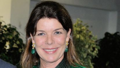 La princesa de Hannover es experta en crear outfits elegantes mezclando piezas clásicas y modernas como las nuevas Adidas Taekwondo y demuestran que son validos para cualquier generación.