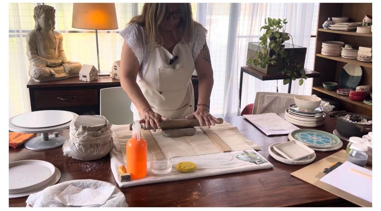 CERAMICA COMO RITUAL: TALLERES PARA RECONECTAR CON LA MATERIA Y EL ALMA