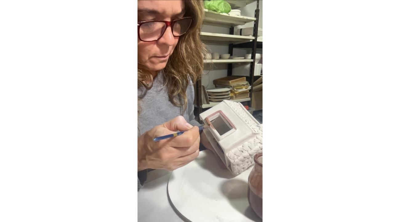 CERAMICA COMO RITUAL: TALLERES PARA RECONECTAR CON LA MATERIA Y EL ALMA