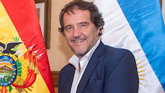Exembajador de Bolivia: "Se están investigando envíos de Cerimedo de cientos millones de dólares del presupuesto boliviano afuera del país"