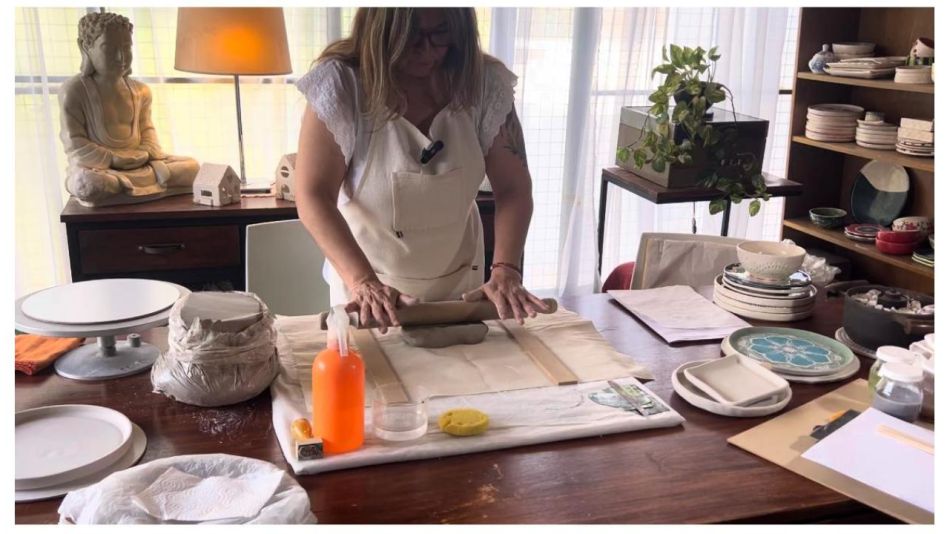 CERAMICA COMO RITUAL: TALLERES PARA RECONECTAR CON LA MATERIA Y EL ALMA