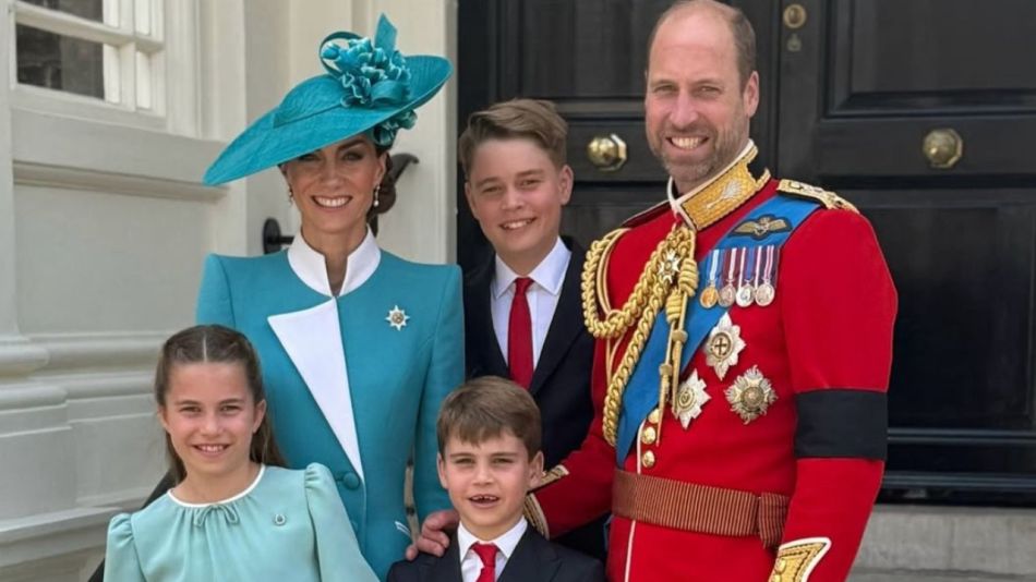 Kate Middleton y Guillermo junto a sus hijos