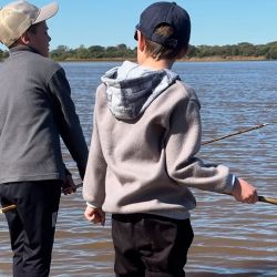 Esta valiosa iniciativa fue liderada por Pescadoras del Jaaukanigás, figura clave en la región y precursora con su innovadora escuela de pesca, la primera en el norte argentino.