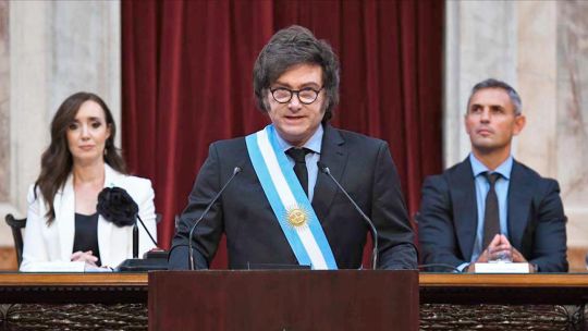 160825_milei_sesiones_ordinarias_villarroel_menem_senado_g