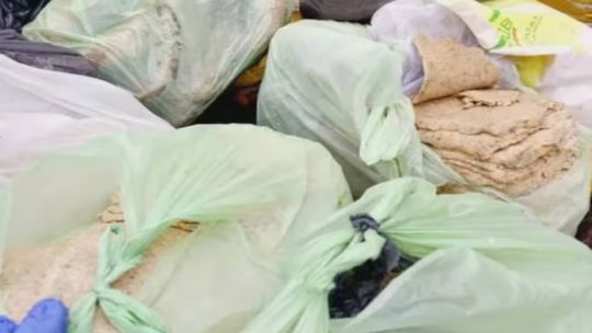 Un "chef" tucumano vendía milanesas de papel higiénico en una fiesta en Santiago