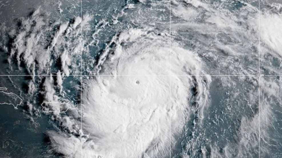 El huracán Erin llegó a categoría 5.