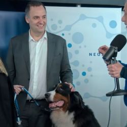 Tronco con Karina Milei y el vocero Adorni | Foto:Cedoc