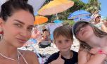 Zaira Nara y sus hijos reviven un clásico y matchean el accesorio de moda