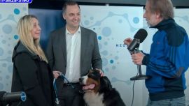 Tronco con Karina Milei y el vocero Adorni