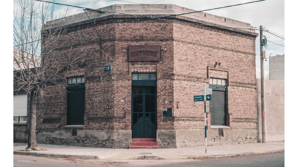 Destilería 411: Innovación y comunidad