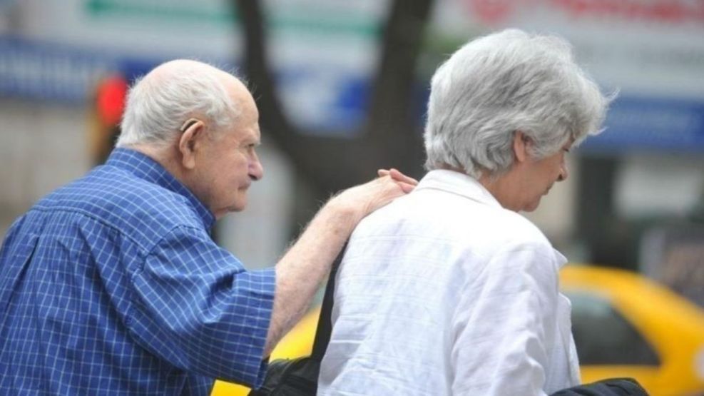 Jubilados: advierten que el pago de servicios se llevan gran parte del haber