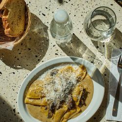 Sabores de la alta montaña en propuestas promocionales para probar en 4 puntos de la Argentina.