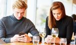 Qué es el Phubbing: el fenómeno que daña las relaciones