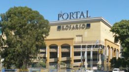El hecho ocurrió en el shopping El Portal de Rosario. 
