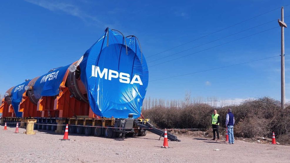 Reactor de Impsa varado en la ruta 20250820