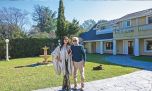 300 m. cuadrados cubiertos, cuadros en el techo y piscina, así es la mansión de Moria Casán