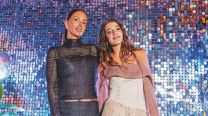 Asia, la hija de Milagros Brito, eligió un vestido con aires de los 2000 para sus quince