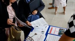 DCA Hosts "Navigating New Beginnings: A Job Fair For Federal Employees"