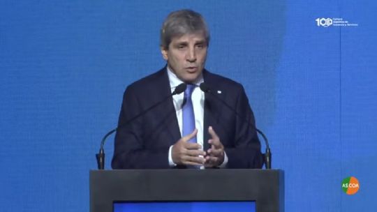 Luis Caputo en el Council of the Americas 2025.