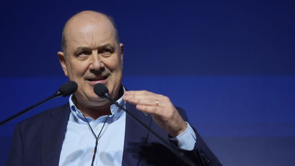 Pettovello y Sturzenegger en council 21082025