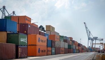 Trump Escalates Canada Trade Fight With 35% Tariff Threat