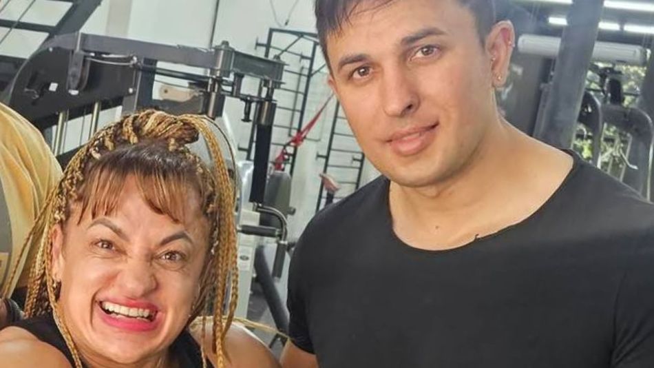 Alejandra Locomotora Oliveras, Alejandro Oliveras