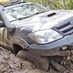 Cuáles son las ayudas tecnológicas que conviene des/conectar de una camioneta 4x4 según el terreno a transitar.