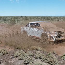 Cuáles son las ayudas tecnológicas que conviene des/conectar de una camioneta 4x4 según el terreno a transitar.