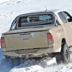 Qué significan los diferentes colores de humo que salen de los caños de escape de las camionetas 4x4.