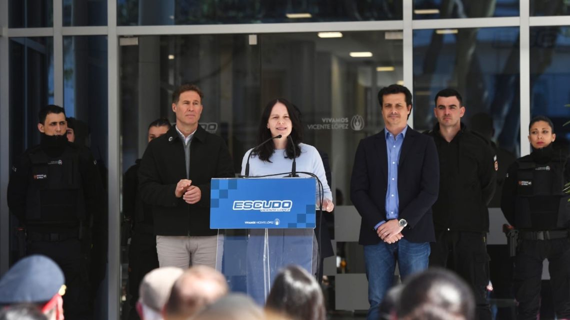 Vicente López inauguró la central de seguridad más moderna de la Provincia - Perfil thumbnail