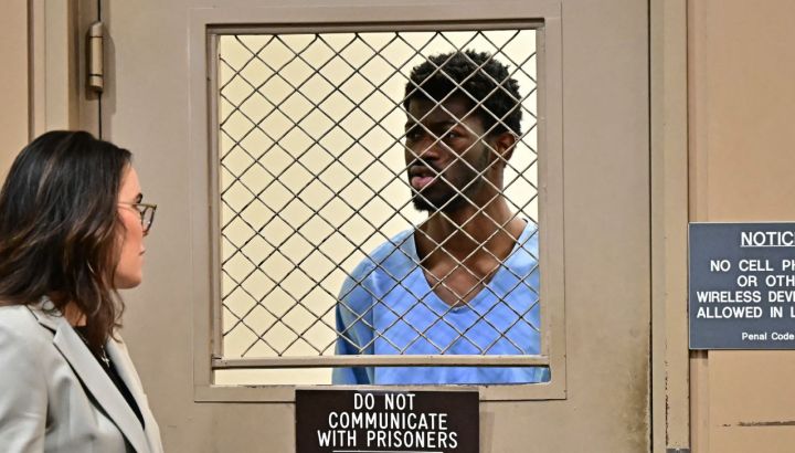 El rapero Lil Nas X enfrenta años de prisión tras ser acusado de cuatro delitos graves: qué hizo