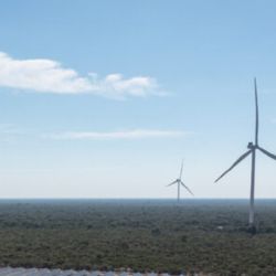 Es el primer parque híbrido solar-eólico del país.