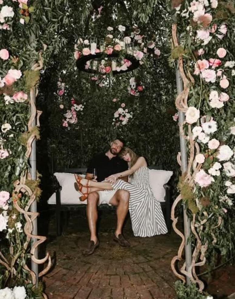 Taylor Swift y Travis Kelce se casan