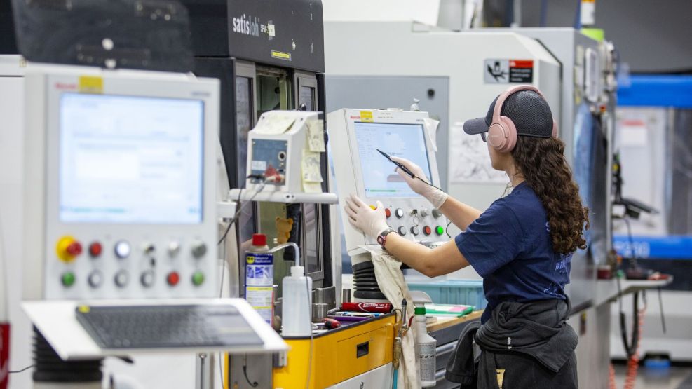 Powell's Silence Frustrates Markets as Post-Covid Economy Shifts