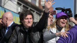 Atacaron con piedras y botellas la caravana de Milei y Espert en Lomas de Zamora