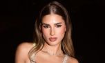 Juli Poggio brilló en la apertura del BAFWEEK con un jugado look: combinación de tendencias y colores