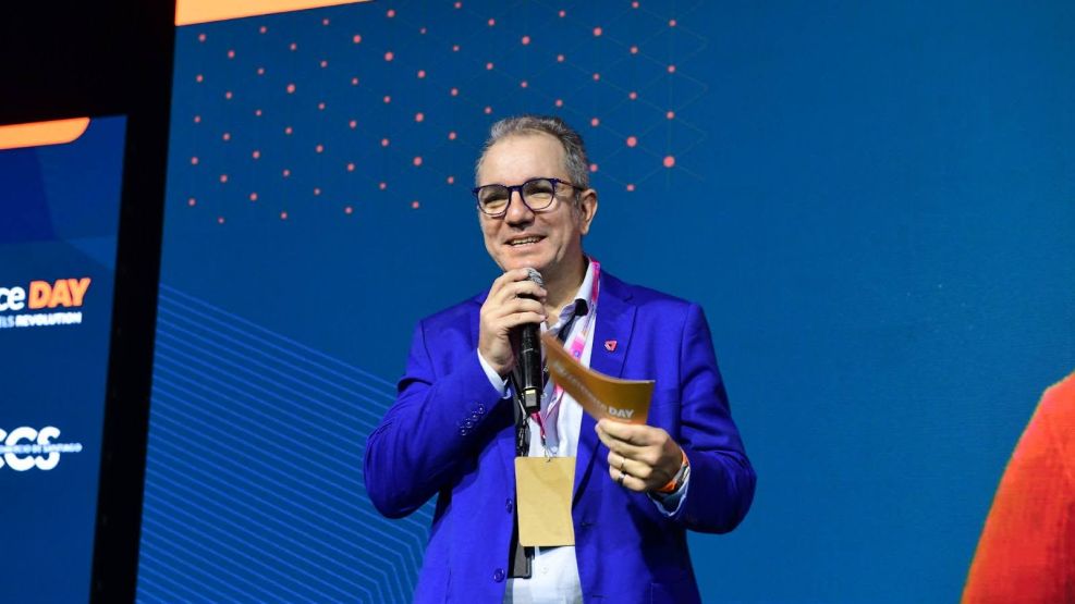 Génesis de un Futuro Digital