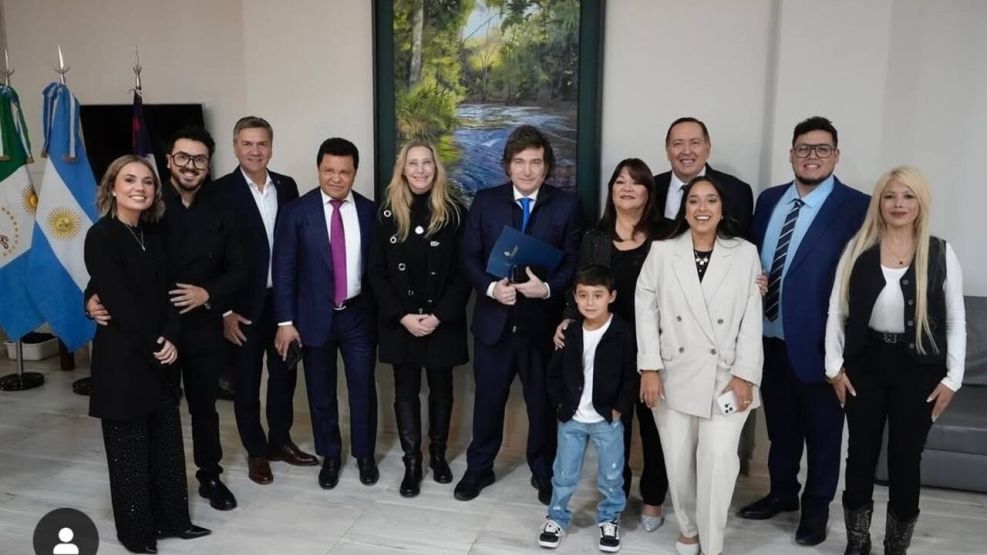 Los hermanos Milei y la familia Ledesma. 