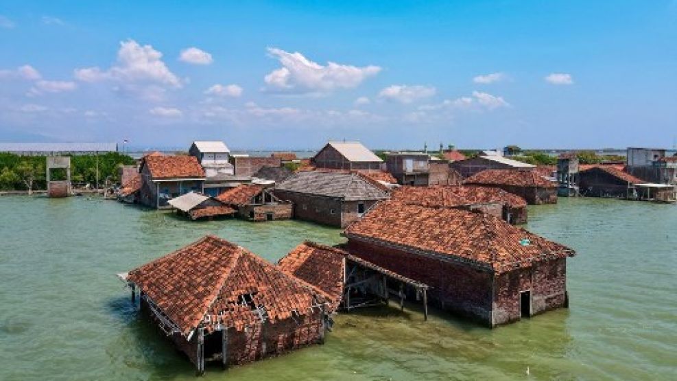 ¿Puede un dique gigante salvar la costa de Indonesia, que está desapareciendo?