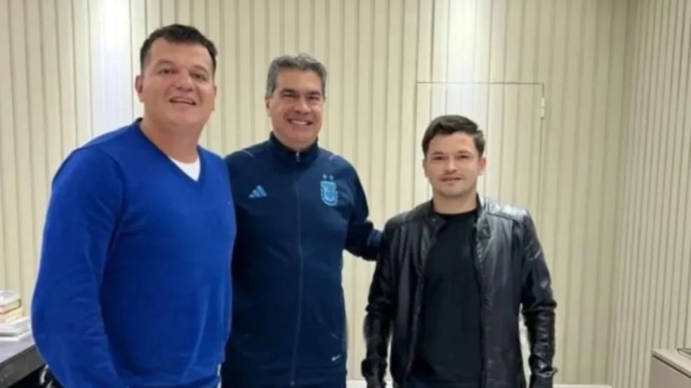 Torales y Cáceres junto a Capitanich