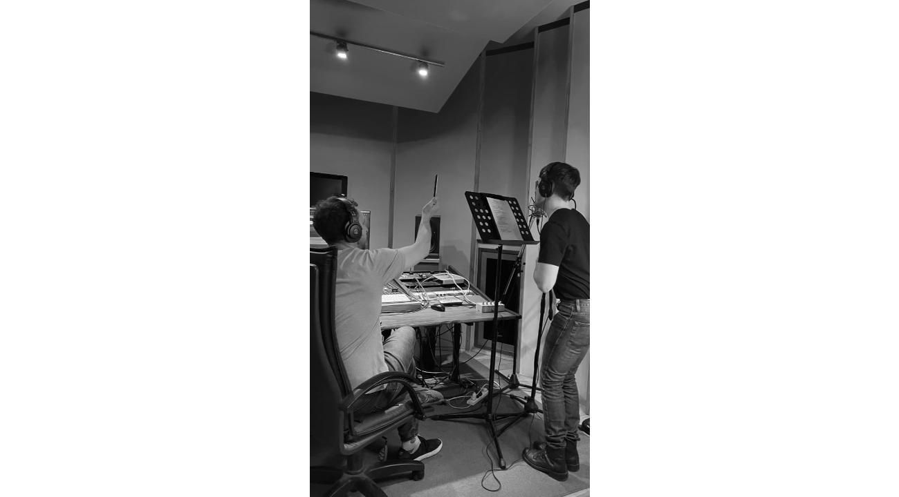 El presente de Peter Brando: pasión, inspiración, nuevas canciones y equipo.