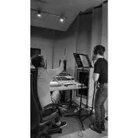 El presente de Peter Brando: pasión, inspiración, nuevas canciones y equipo.