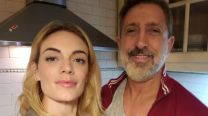 Así es la casa en la que vivían Emilia Attias y el Turco Naim: temática de bar, vitrales de colores y una enorme barra al aire libre