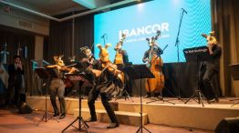 ORQUESTA ENMASCARADA Wild String 