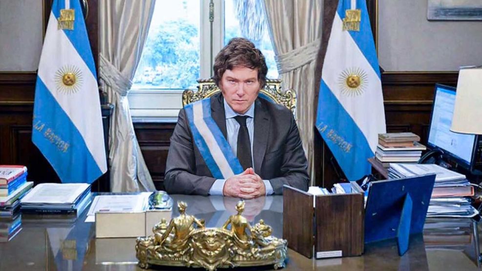Escraches, repudio social y corrupción: Milei acelera hacia su propio fracaso - Image 1