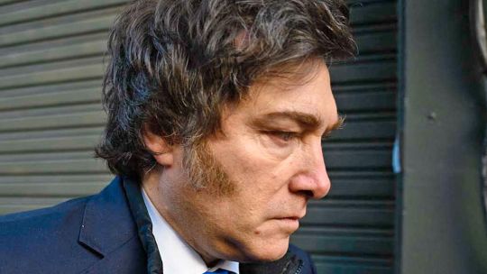 El eco de viejos pactos y un Milei golpeado, por Roberto García