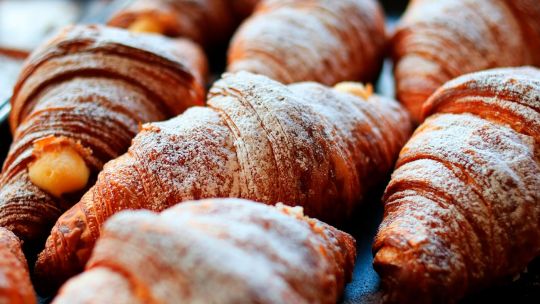 En los últimos 18 meses cerraron 14 mil panaderías y la venta de facturas cayó un 85%