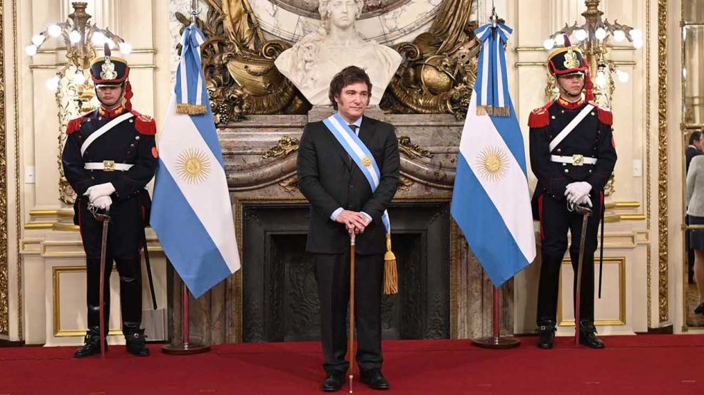 No se entiende para qué Milei quiso ser presidente: si no cambia, será el jefe de una secta como la de CFK - Image 2