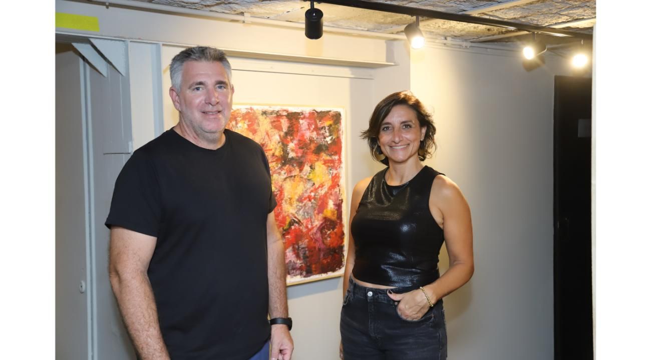 MARCELA MARLA: Entre lo matérico y lo espiritual